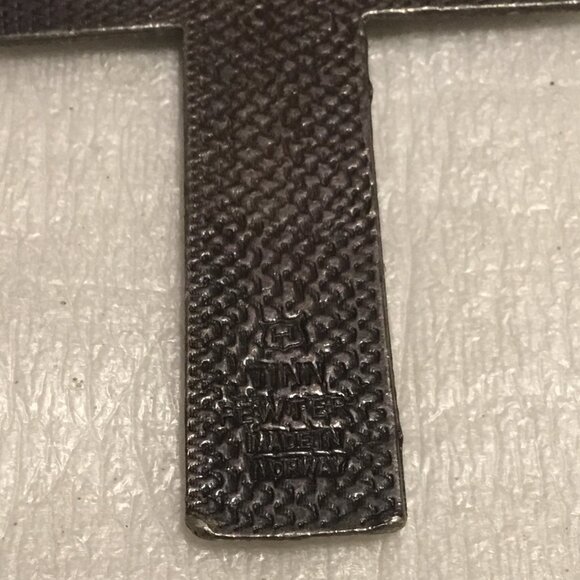 Vintage and very large pewter cross necklace marked Tinn Pewter Made In Norway - Picture 6 of 10